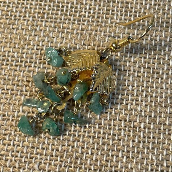 Gold leaves and natural aventurine stone drop earrings - Picture 6 of 11